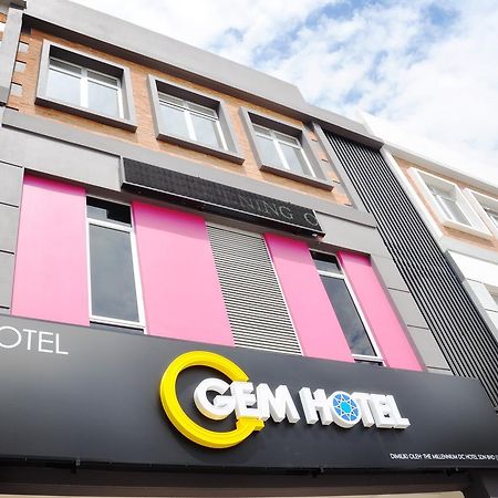 Gem Hotel Nusajaya  Exteriör bild