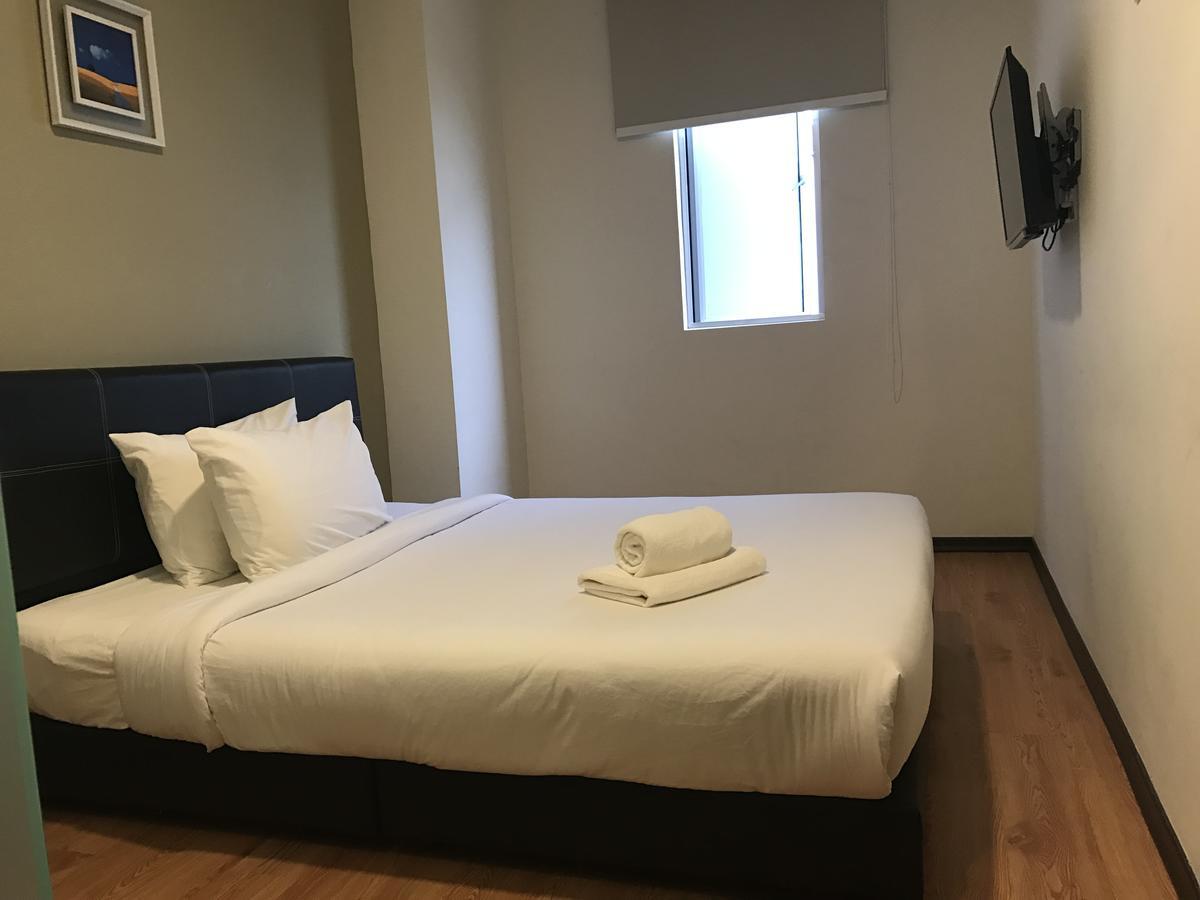 Gem Hotel Nusajaya  Exteriör bild
